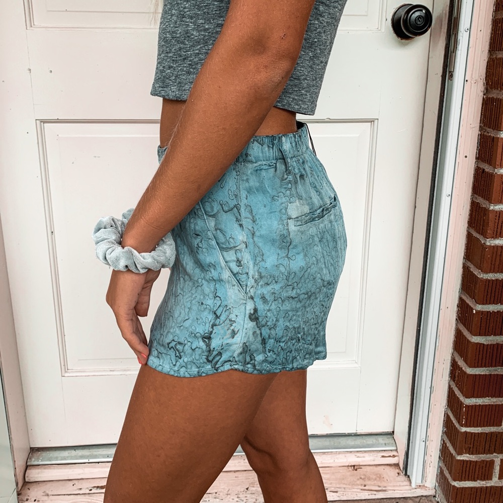 Gypsy Pocket Short- Rain